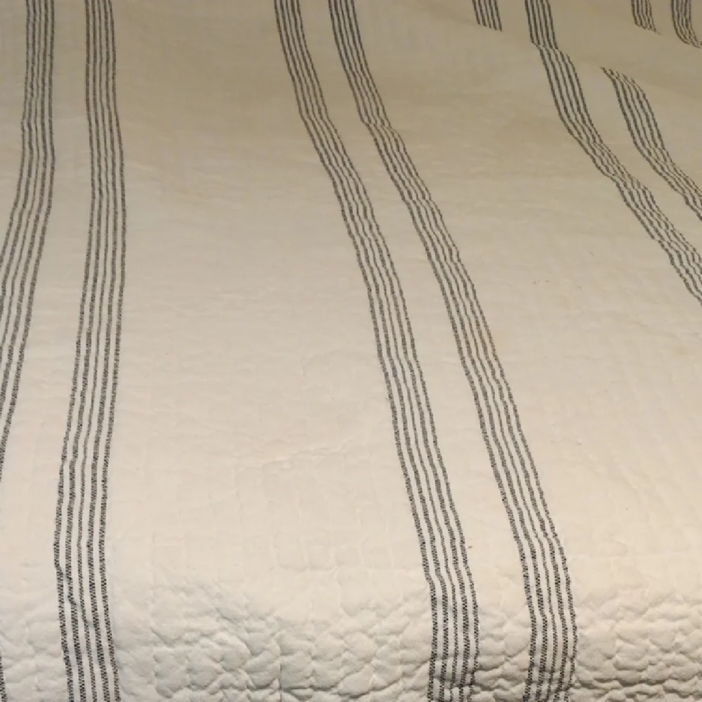 Pottery Barn Striped Quilt - Cream and Black Full/queen